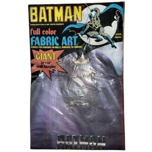 NWT Vintage Batman 1989 (Keaton) 30"x45” Wall Tapestry Sealed damaged pkg